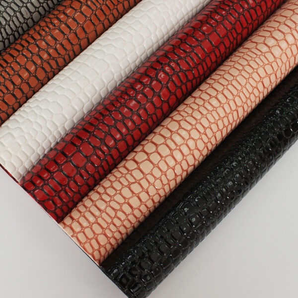 XZ60053 glossy small crocodile grain PVC leather for bags with brush backing