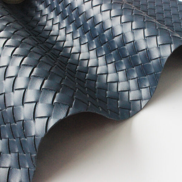 XZ60091 woven pattern PVC leather for handbags (1) XZ60091 woven pattern PVC leather for handbags