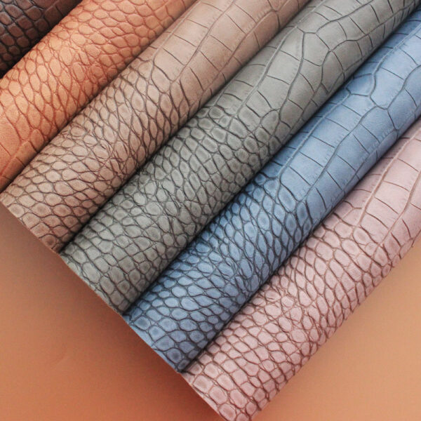XZ60104 vintage crocodile grain PVC leather for bags with double-needle brushed fabric backing (2) XZ60104 vintage crocodile grain PVC leather for bags with double-needle brushed fabric backing