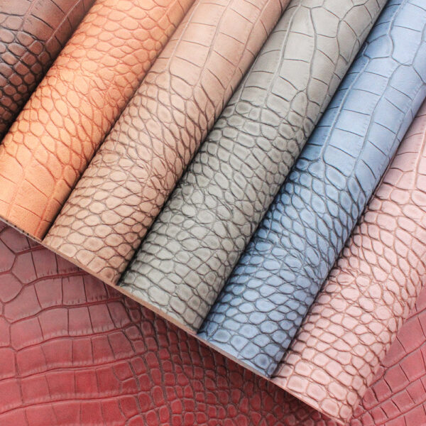 XZ60104 vintage crocodile grain PVC leather for bags with double-needle brushed fabric backing (5) XZ60104 vintage crocodile grain PVC leather for bags with double-needle brushed fabric backing
