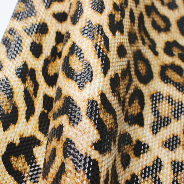 XZ73168 leopard print PVC leather for bags with embossed texture (2) XZ73168 leopard print PVC leather for bags with embossed texture