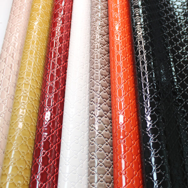 Glossy chain embossed texture of XZ73334 PVC leather