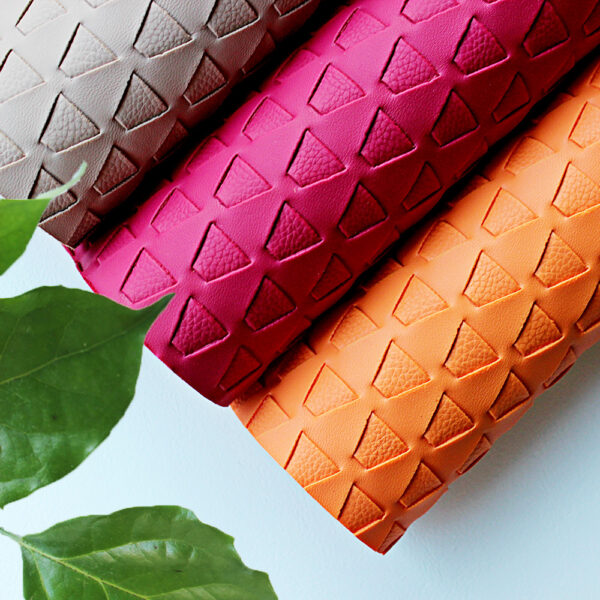 XZ73426 geometric embossed PVC leather for bags